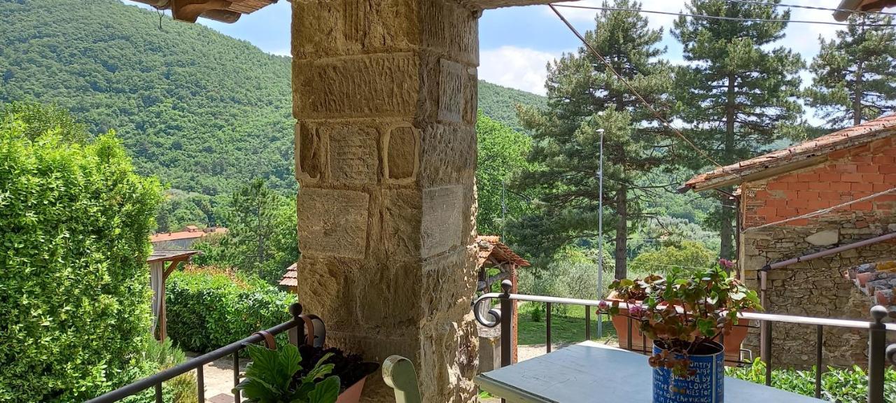 Al Casale Da Rossana Villa Santo Bagnena Exterior photo